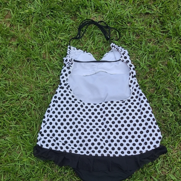 Kenneth Cole Black and White One Piece Swimsuit - Picture 2 of 6